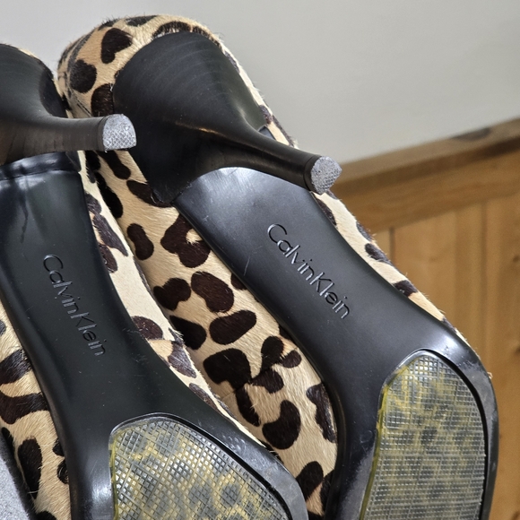Calvin Klein dolly Women Animal leopard Print Pumps 3" Heels Pointed toe 9.5M - Picture 4 of 16